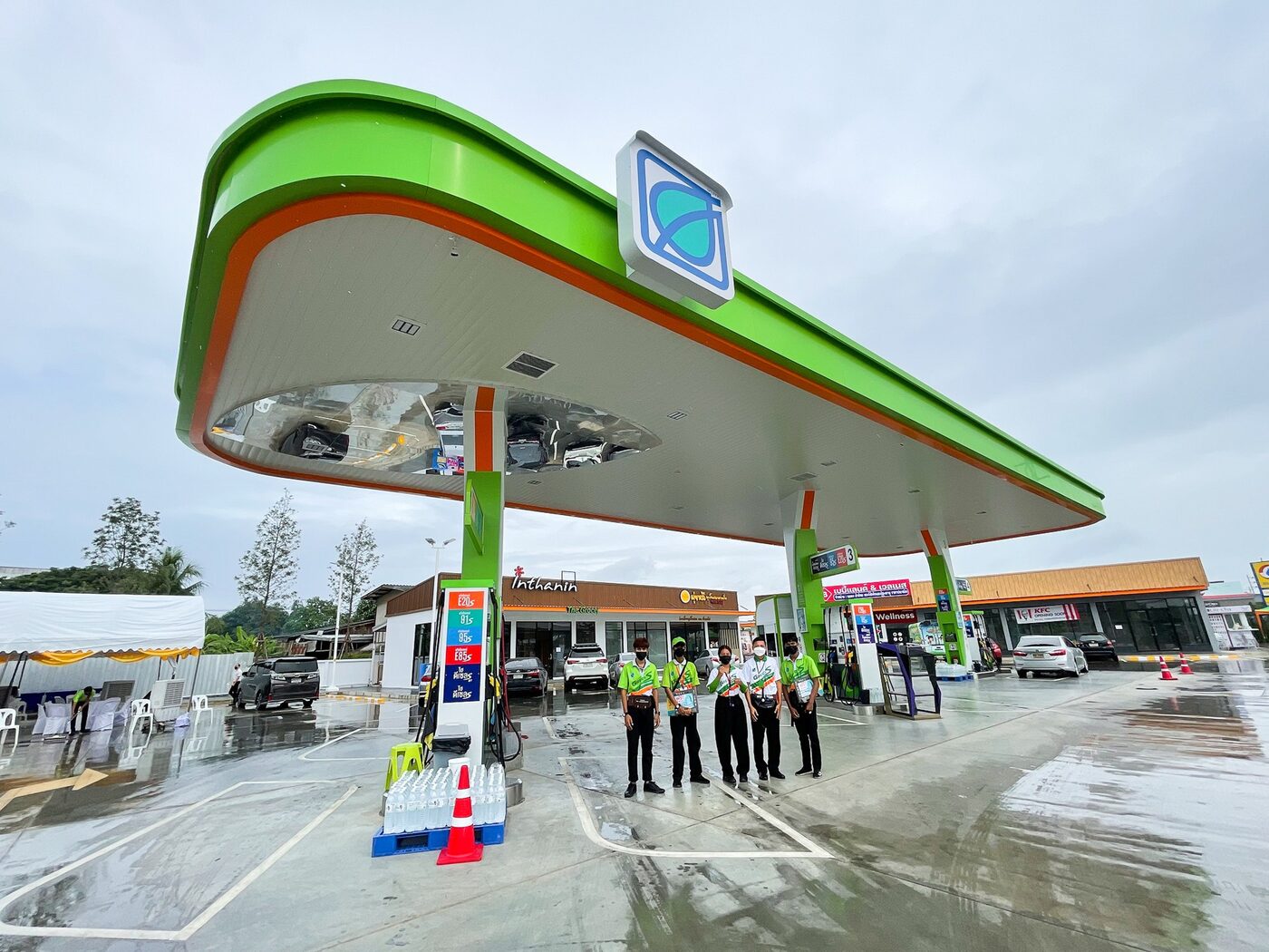 รีแบรนด์สถานีบริการน้ำมันจาก ESSO เป็น Bangchak