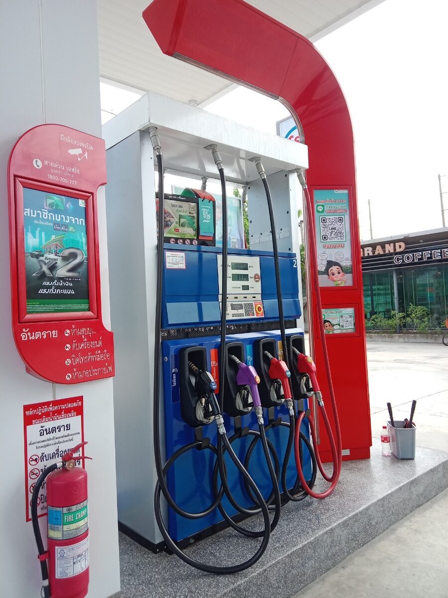 ปรับปรุงตู้จ่ายและเกาะจ่ายน้ำมัน